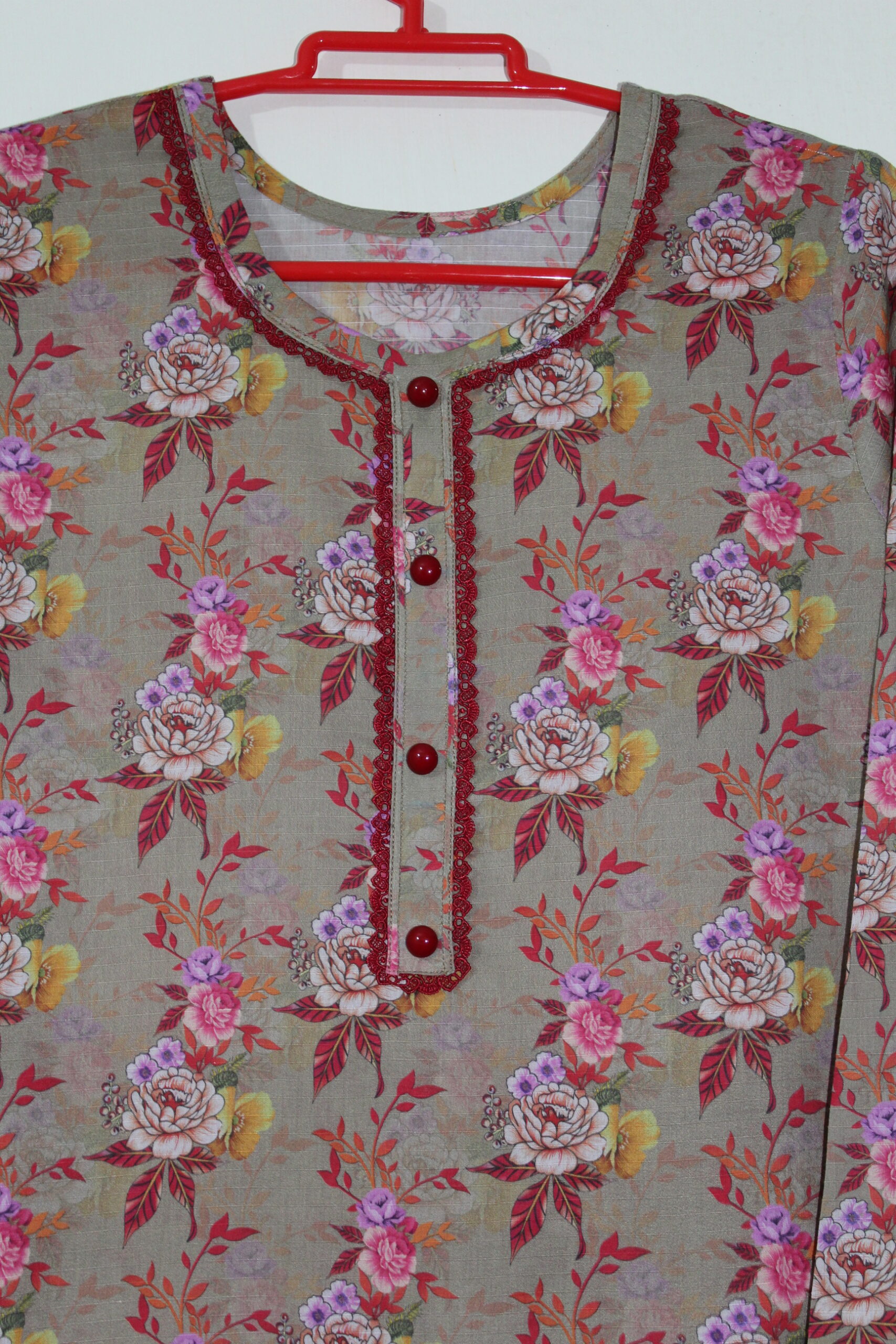 Bana Dora Dull Brown Floral Stitched 2-Piece All-Over Printed Lawn Suit - Image 3