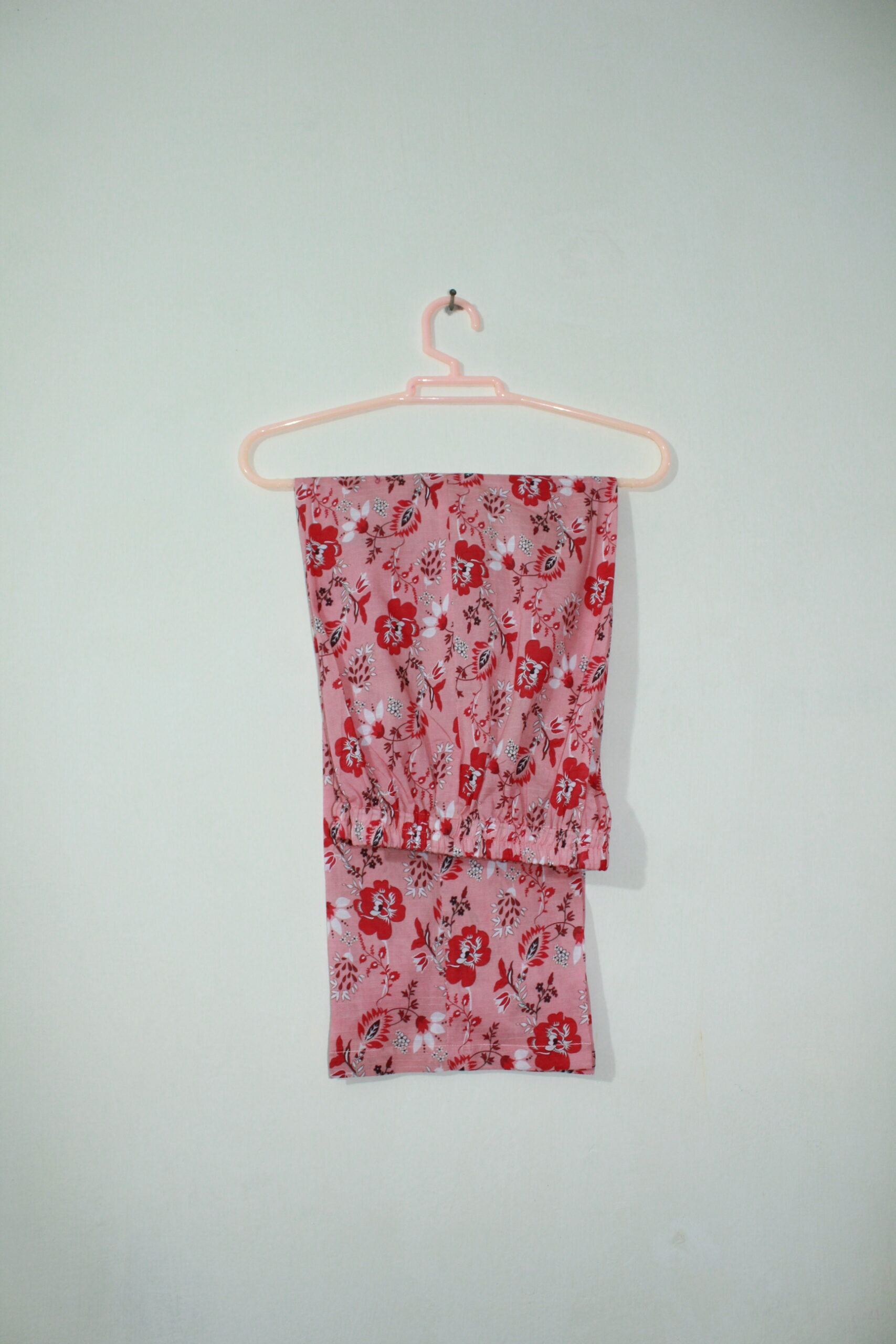 Bana Dora Dusky Rose & Red Floral Stitched 2-Piece All-Over Printed Lawn Suit - Image 5