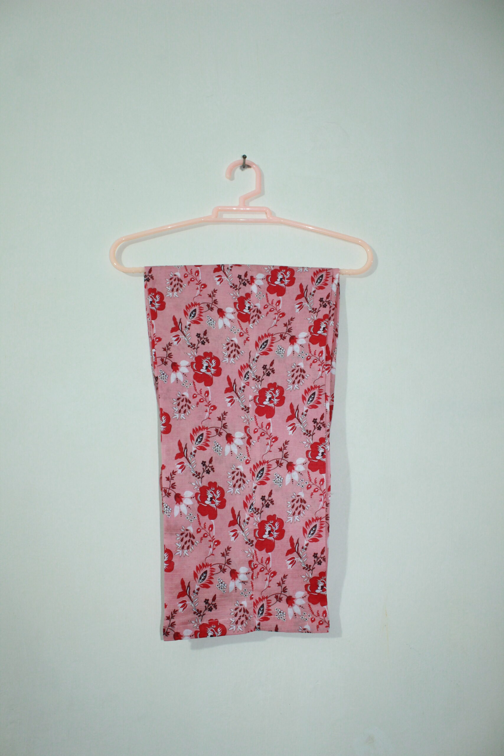 Bana Dora Dusky Rose & Red Floral Stitched 2-Piece All-Over Printed Lawn Suit - Image 4